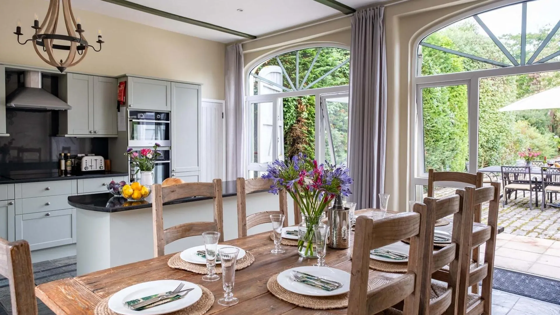 The Coach House Villa Christchurch  0*, Christchurch (Dorset)